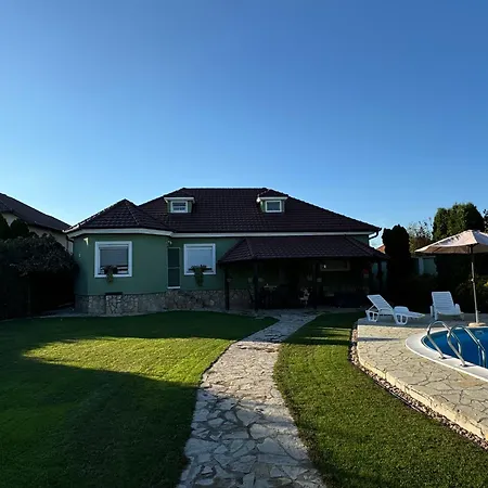 Panoniya Pool * Káty